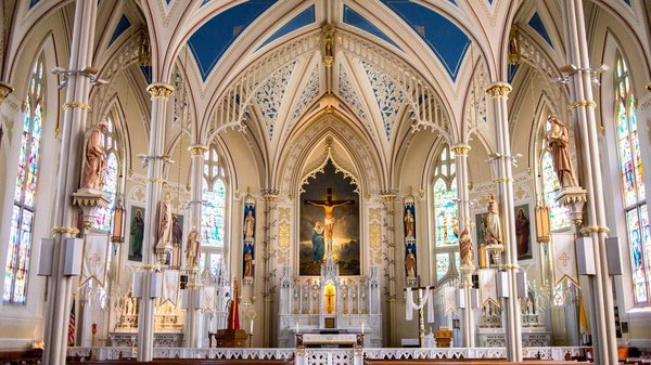 Histoire et Mission de l'Église : Comprendre les Fondements de la Foi Chrétienne